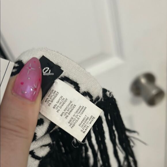 Bebe Black Skinny Long Winter Scarf Y2K White Script Logo, Vintage 2000s - Picture 4 of 4